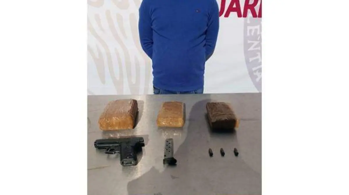 droga asegurada y arma